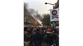 法國,全國大罷工,馬克宏,為達改革,願意讓步(圖/中央社)