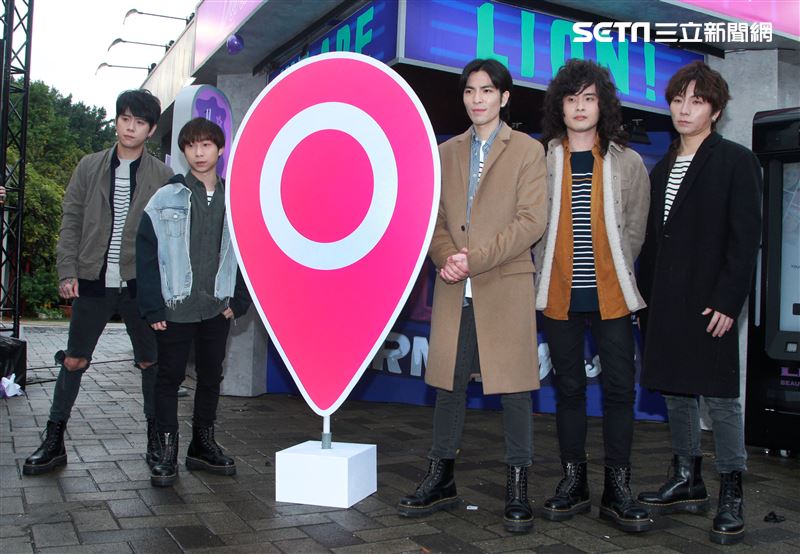 「亞洲重磅搖滾天團」獅子LION蕭敬騰、力Q、小強、陳珩、FUMI 2019年推出全新專輯「美麗、醜與我」。（記者邱榮吉/攝影）                      