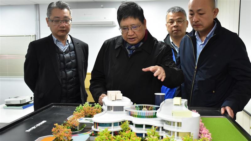 楊文科視察學校建設：教育投資不手軟