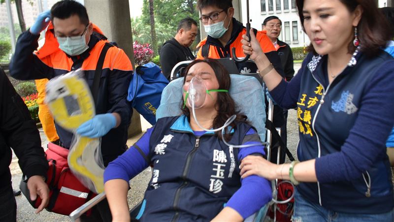 陳玉珍手夾到躺病床　律師：送二殯啊