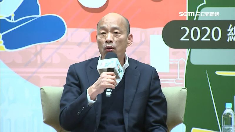 青年傻眼！韓座談會狂看稿、唸祈禱文