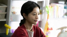 82年生的金智英,鄭裕美,孔劉 車庫娛樂提供