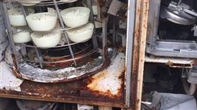 日本,烏龍麵,販賣機,生鏽。(圖/翻攝自@katatematome推特)