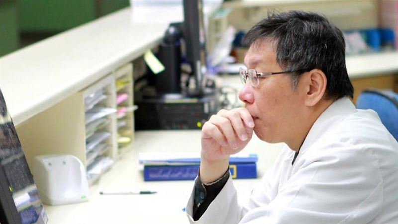 藍委急診合照！柯文哲發文：錯誤示範