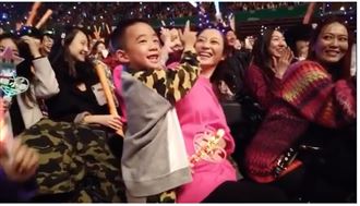 剛滿三個月！應采兒台下摸肚回應老公