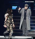 莫文蔚最後一次在台北小巨蛋開演唱會和嘉賓J.Sheon合唱。（記者邱榮吉/攝影）