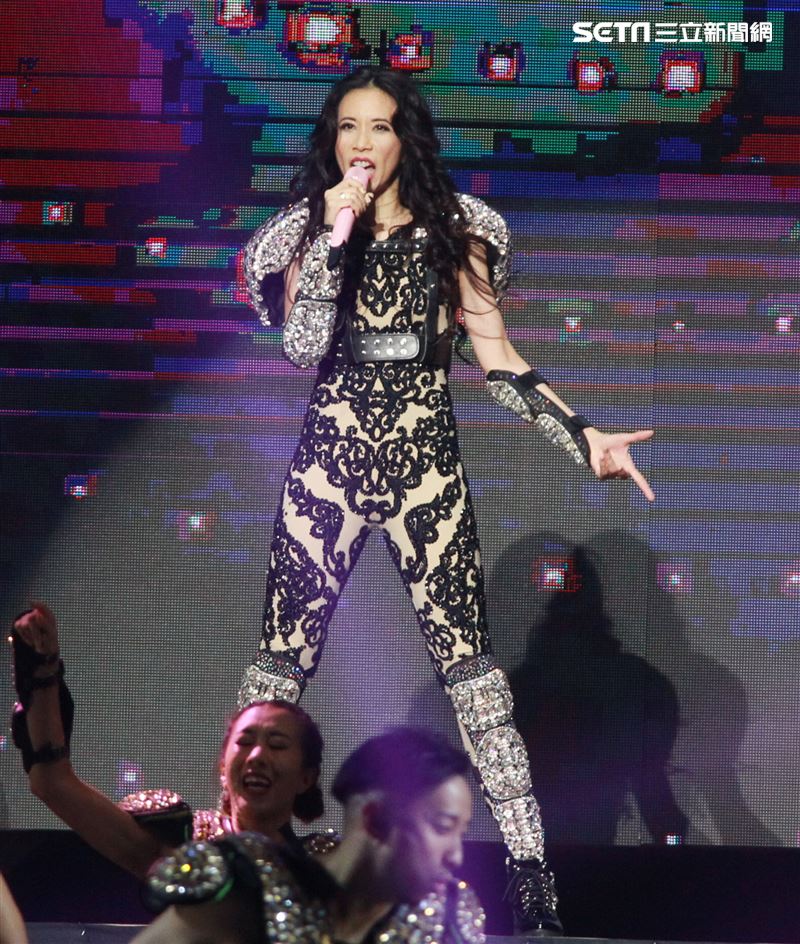 莫文蔚最後一次在台北小巨蛋開演唱會。（記者邱榮吉/攝影）