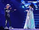 莫文蔚最後一次在台北小巨蛋開演唱會和嘉賓吳宗憲一起合唱「廣島之戀」。（記者邱榮吉/攝影）