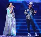 莫文蔚最後一次在台北小巨蛋開演唱會和嘉賓吳宗憲一起合唱「廣島之戀」。（記者邱榮吉/攝影）