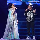 莫文蔚最後一次在台北小巨蛋開演唱會和嘉賓吳宗憲一起合唱「廣島之戀」。（記者邱榮吉/攝影）