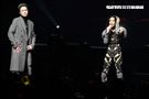 莫文蔚最後一次在台北小巨蛋開演唱會和嘉賓J.Sheon合唱。（記者邱榮吉/攝影）