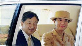 日皇德仁皇后雅子（右）9日迎接56歲生日，她表示對日本醫師中村哲日前在阿富汗喪命感到遺憾。（共同社提供）