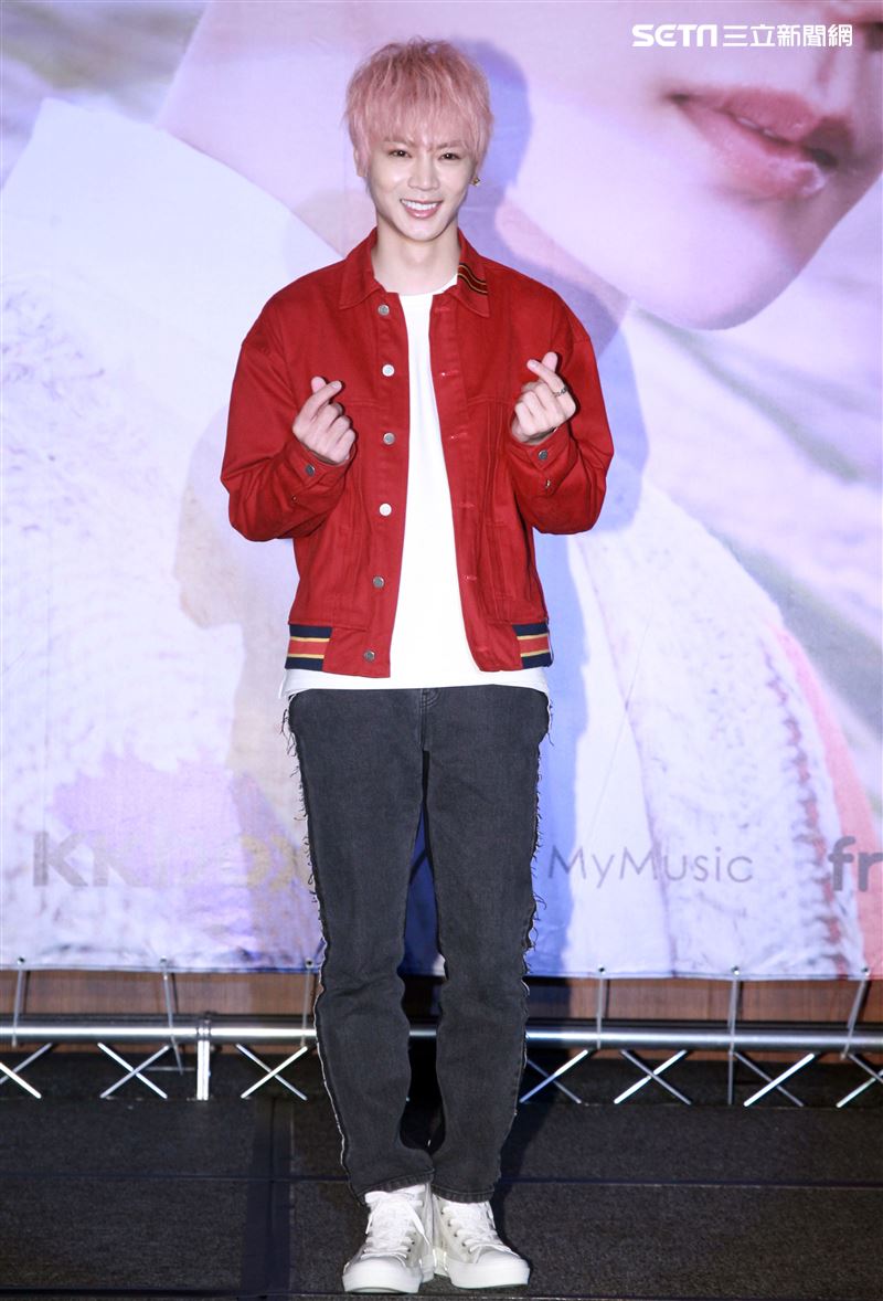 KU古曜威「一個幸福的吻」新歌發表會。（記者邱榮吉/攝影）