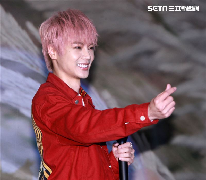 KU古曜威「一個幸福的吻」新歌發表會。（記者邱榮吉/攝影）