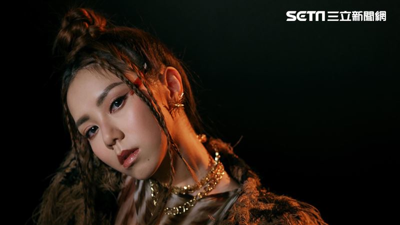 合約糾紛逼改名！女星拚12年全白費