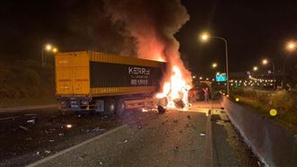 火燒車2死1傷　他陪家人讓妻女同車