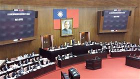 中選會委員人事案  藍委杯葛退回立院程委會立法院院會20日在報告事項處理中選會委員人事同意權案時，因為國民黨團有異議，此案被退回立法院程序委員會。中央社記者范正祥攝  108年9月20日