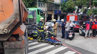 要命內輪差！9旬翁捲車底遭輾險爆頭