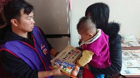 單親媽媽斷糧向外求援　人安基金會伸援