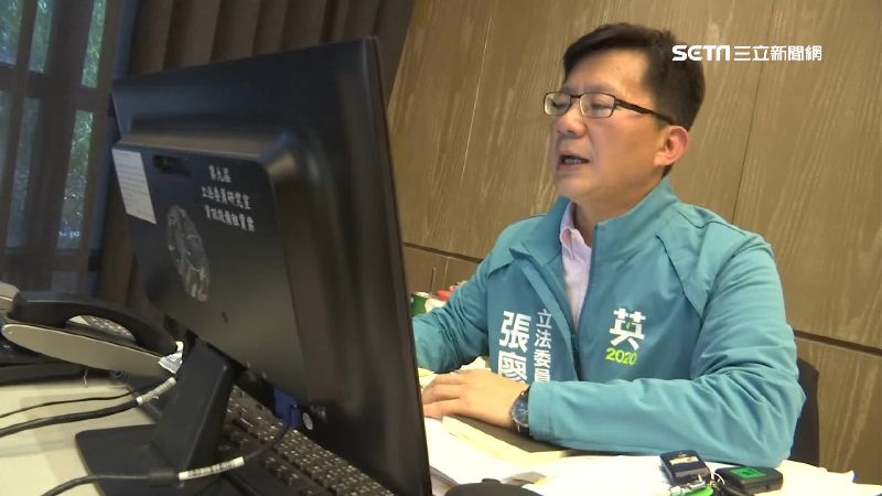 調政治檔案　張廖萬堅驚像老大哥監控
