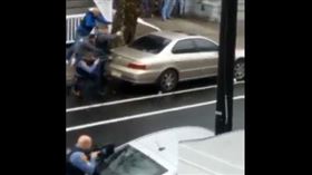 (16:9)槍擊案,紐約,自由女神,超商,美國（圖／翻攝自@MikeRuga推特）