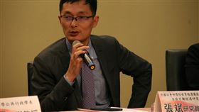 中國經濟結構轉型　陸學者：成熟公共服務是目標對於中國經濟結構轉型，中國社科院研究員張斌（圖）認為，如何提供成熟的公共服務政策，將是未來的長期施政目標。中央社記者繆宗翰攝　108年12月10日