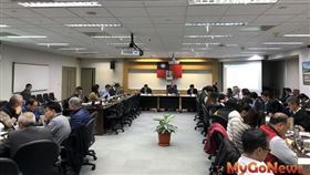 工程會2019年12月9日邀集相關業者與機關溝通協調砂石與混凝土供需及價格問題（圖／資料照）