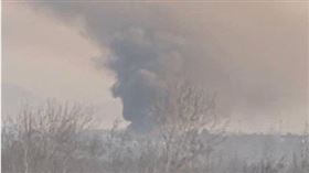 美國在阿富汗的主要軍事基地巴格蘭（Bagram）空軍基地外頭今天遭遇自殺炸彈客攻擊，導致5人受傷。(翻攝自推特）