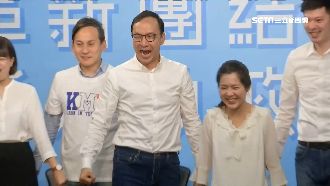 朱組戰鬥團盼救選情　整合郭王碰壁？