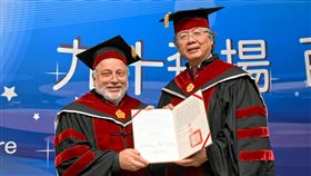 輔仁大學,名譽博士學位典禮,皮耶羅．高達蒙席,成就(圖/輔大提供)中央社