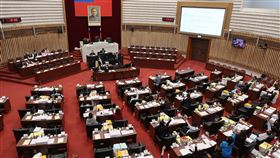 高雄,自治條例修法,惹議,未違任期制,規定(圖/中央社)