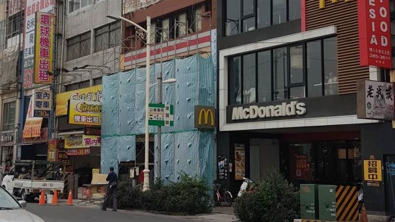 近身搏擊麥當勞！高雄漢堡王開幕日曝