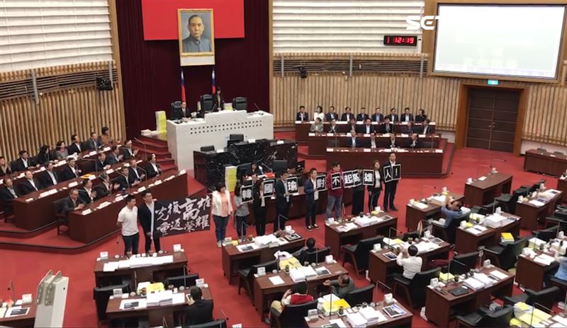 議會閉幕喊韓國瑜凍蒜！綠狂譙：丟臉