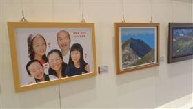 雲林縣,藝術展,韓國瑜全家福,呼籲,平常心看待(圖/中央社)