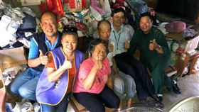 台中,中華郵政,落實長照,弱勢長者,送暖(圖/台中郵局提供)中央社