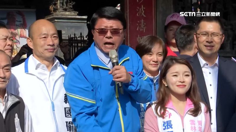 韓粉轉移新偶像？韓上台民眾喊謝龍介