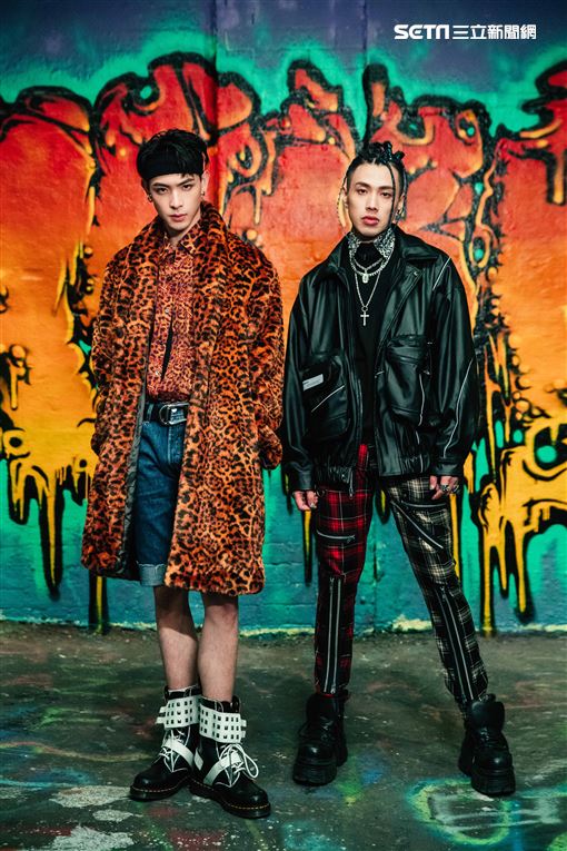 連晨翔第二波主打「Crazy Love」邀請TRASH樂團主唱-阿夜以個人饒舌歌手身份Marz23跨刀 華納音樂提供