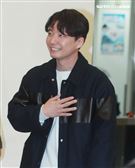 以「月薪嬌妻｣演員身分爆紅星野源，飛抵台北會粉絲。（記者邱榮吉/攝影）