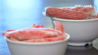 蟹肉棒下鍋「戴不戴套？」網友吵翻天