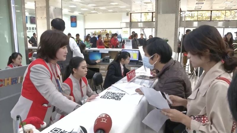 堅守第一線擋怒火！遠航地勤怕做白工