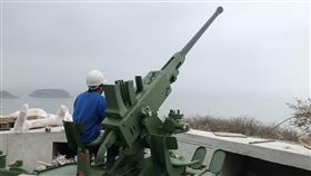 北竿短坡山40高射砲複製版重現戰地（2）馬祖國家風景區管理處北竿短坡山景區開發計畫第1期工程完工，重現位於山頂的40高射砲複製版，未來開放後可提供遊客體驗。（馬管處提供）中央社　108年12月14日
