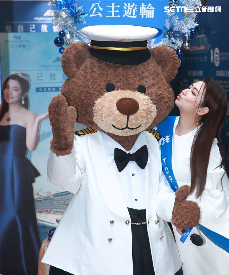 Selina任家萱 公主郵輪夢幻玻璃屋慶功開趴。（記者邱榮吉/攝影）