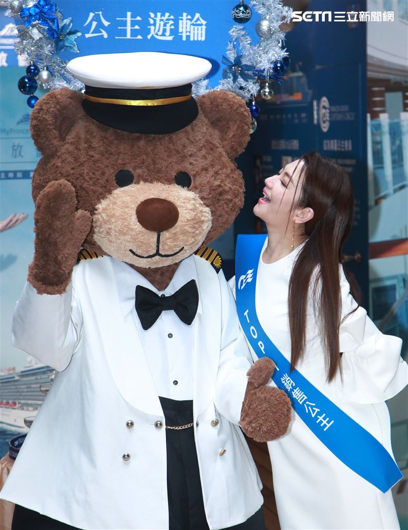 Selina任家萱 公主郵輪夢幻玻璃屋慶功開趴。（記者邱榮吉/攝影）