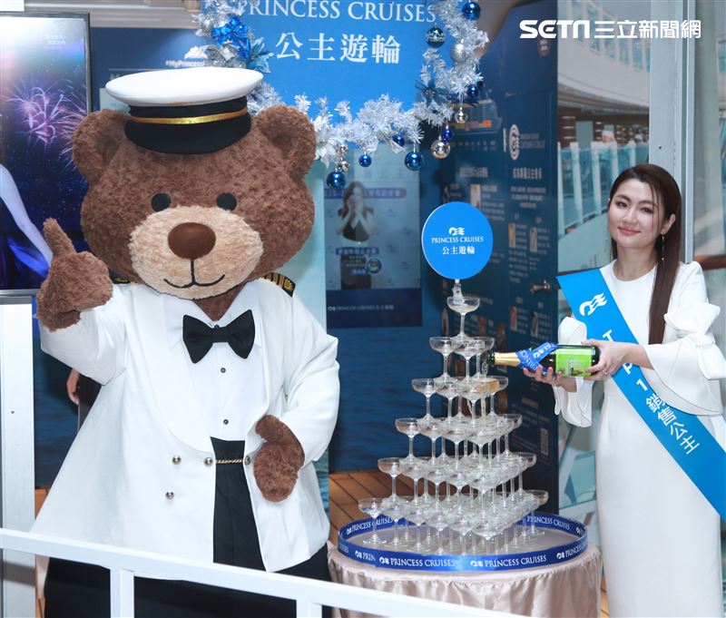 Selina任家萱 公主郵輪夢幻玻璃屋慶功開趴。（記者邱榮吉/攝影）