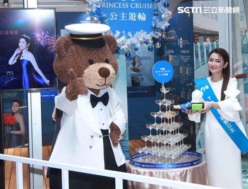 Selina任家萱 公主郵輪夢幻玻璃屋慶功開趴。（記者邱榮吉/攝影）