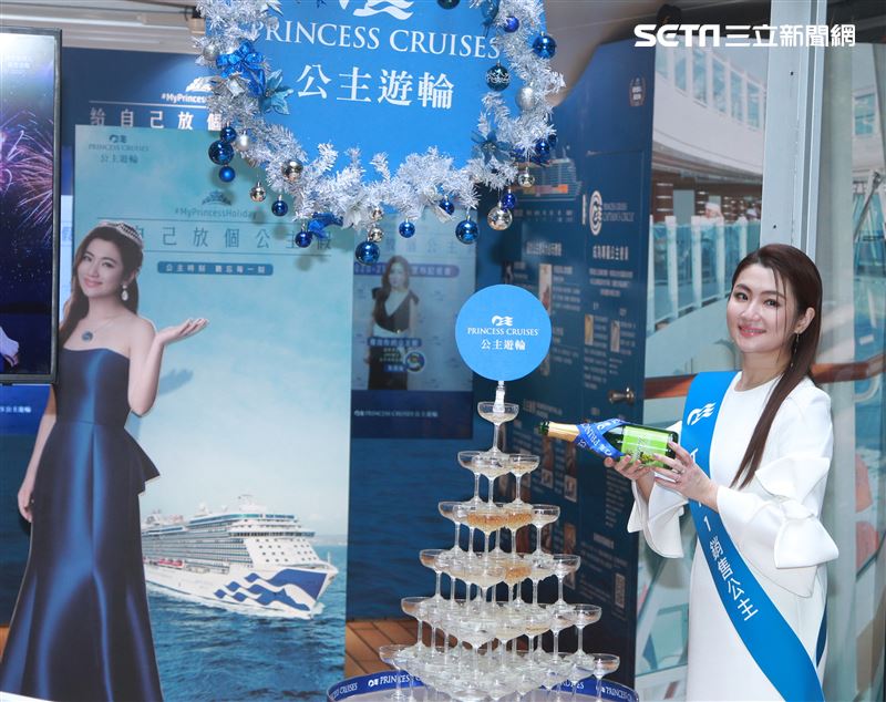 Selina任家萱 公主郵輪夢幻玻璃屋慶功開趴。（記者邱榮吉/攝影）