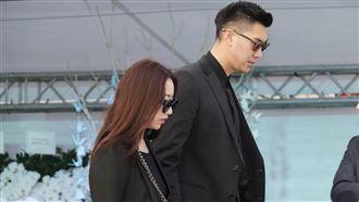 悲送最後一程！高以翔摯友家祭全到