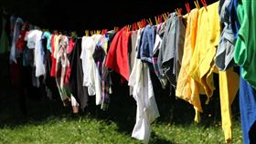 曬衣服（示意圖／翻攝自pixabay）