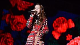 新北耶誕城,鄧紫棋。圖／TVBS提供