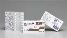 繼流感疫苗　賽諾菲心臟用藥爆黑點急回收賽諾菲藥廠繼去年爆發流感疫苗有黑點的異物事件，近日再爆心臟病用藥「心達舒」也出現黑點，食藥署16日正式發布回收警訊，回收批號為U322。（食藥署提供）中央社記者張茗喧傳真　108年12月16日